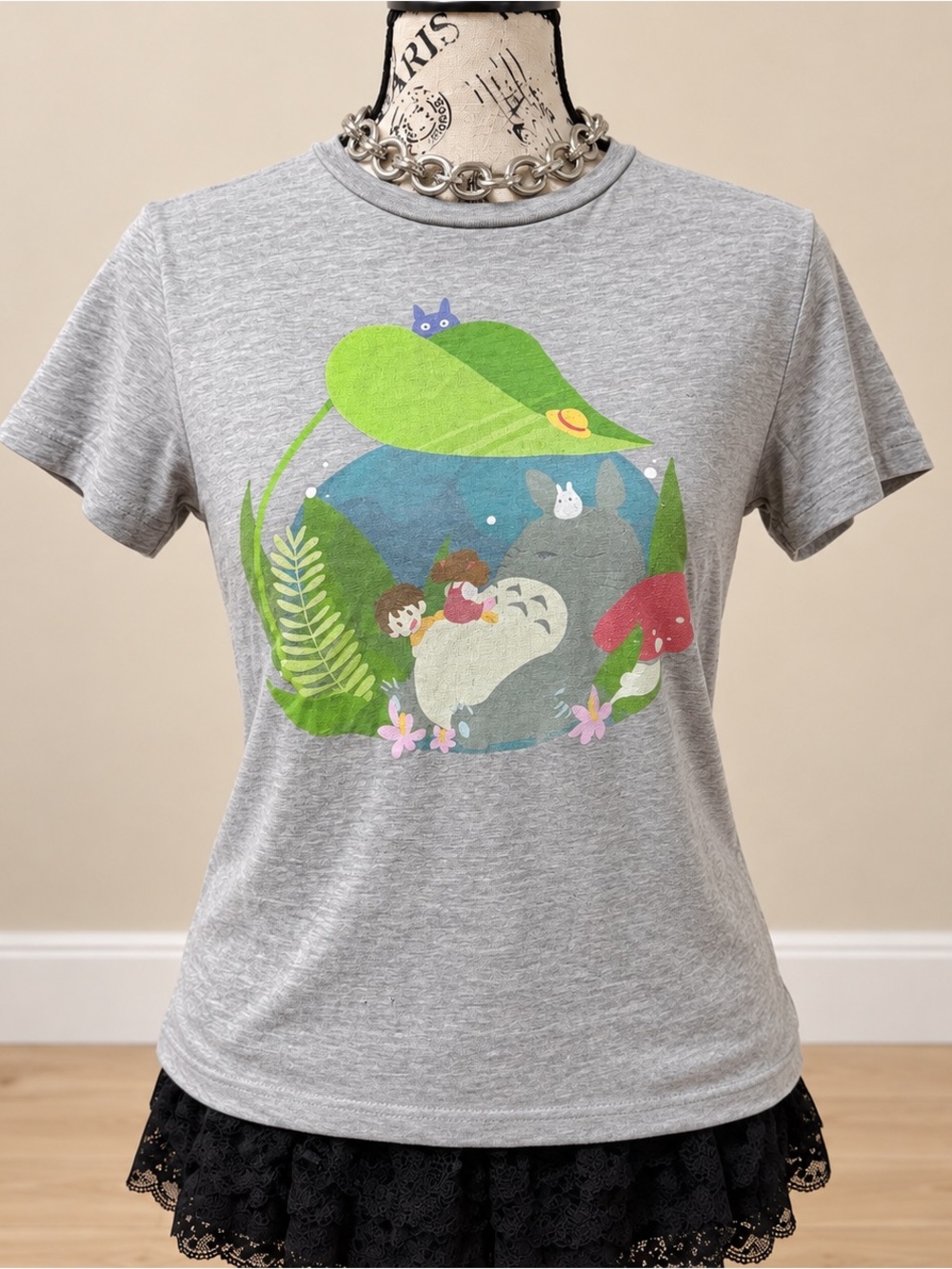 Grey Short Sleeve Graphic Tee with Green and Blue Illustration